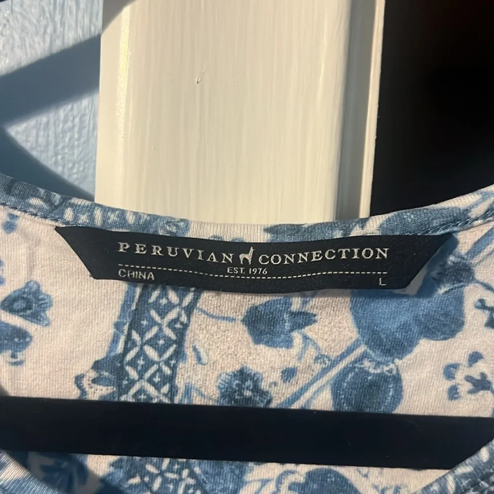 Sleeveless Blue and White Paisley Maxi Dress - Picture 2 of 5